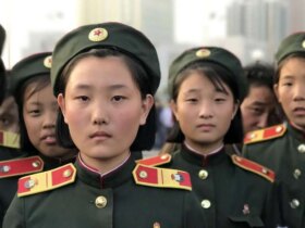 دختران کره شمالی چند سال در ارتش خدمت می کنند؟