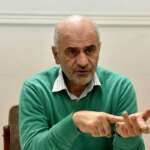 فرشاد مومنی در بیمارستان بستری شد