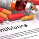 از مصرف خودسرانه آنتی بیوتیک ها خودداری کنید