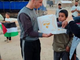 پخش نبات به دلیل فوت یاسر ابوشباب 11 جوانان