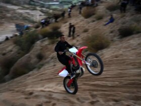 تصاویر; جوانان غزه دوباره در کوه می دوند! 8 تصاویر; جوانان غزه دوباره در کوه می دوند!