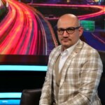 مسئله واقعی آمریکا ایران نیست/ ایران 1000 نفر به صورت چرخشی اداره می شوند!