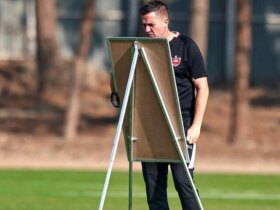 اسمار کی لیست خریدش را به پرسپولیس می دهد؟ 13 اسمار کی لیست خریدش را به پرسپولیس می دهد؟