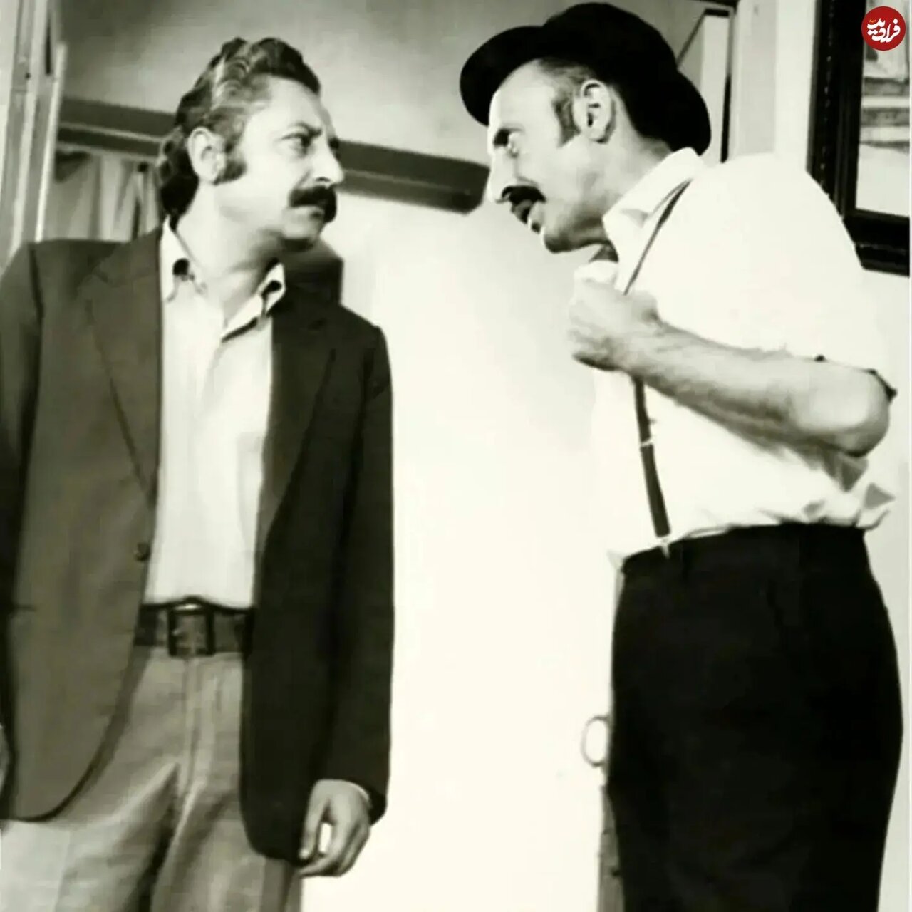 عکس/ جمشید مشایخی 38 ساله در کنار مرتضی احمدی 48 ساله; سال 1351 1 عکس/ جمشید مشایخی 38 ساله در کنار مرتضی احمدی 48 ساله; سال 1351