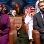 جولانی و همسرش شروع به گریه کردند