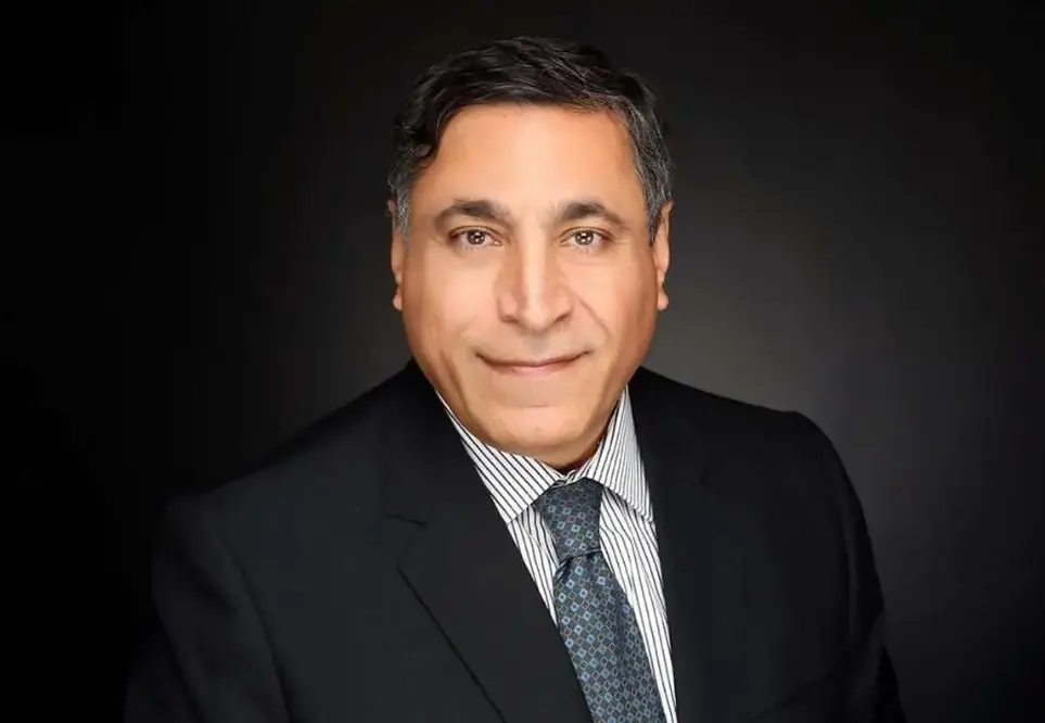 روزانه چند میلیون تن سم در هوای کشورمان وجود دارد/ سوخت گازوئیلی که می سوزانیم 7 برابر استاندارد جهانی گوگرد دارد/ برای صرفه جویی در مصرف برق کمبود هوا داریم/ گازوئیل ما 10 تا 50 درصد بیشتر از استاندارد جهانی گوگرد دارد. 1 باباخانی..