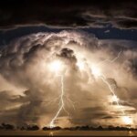 صاعقه به این شهر اصابت کرد