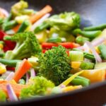 آیا نمک برای ضدعفونی کردن سبزیجات مناسب است؟