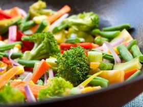 آیا نمک برای ضدعفونی کردن سبزیجات مناسب است؟