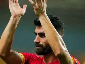 وضعیت عجیب گل محمدی چلیک; از دقیقه 20 10 نفر بودند! 8 وضعیت عجیب گل محمدی چلیک; از دقیقه 20 10 نفر بودند!