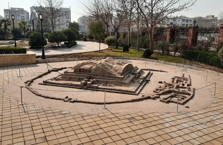 پاییز در باغ موزه های تهران/ 5 مکان جذاب برای سفر آخر هفته به تهران 15 پاییز در باغ موزه های تهران/ 5 مکان جذاب برای سفر آخر هفته به تهران