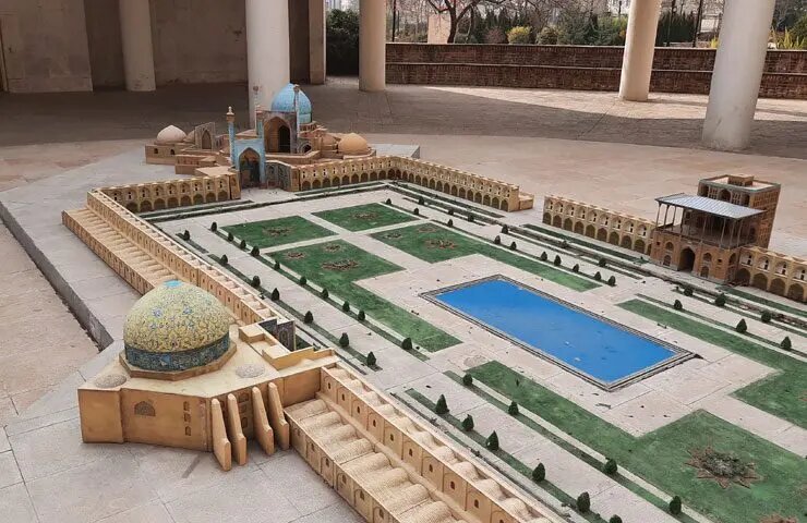 پاییز در باغ موزه های تهران/ 5 مکان جذاب برای سفر آخر هفته به تهران 16 پاییز در باغ موزه های تهران/ 5 مکان جذاب برای سفر آخر هفته به تهران