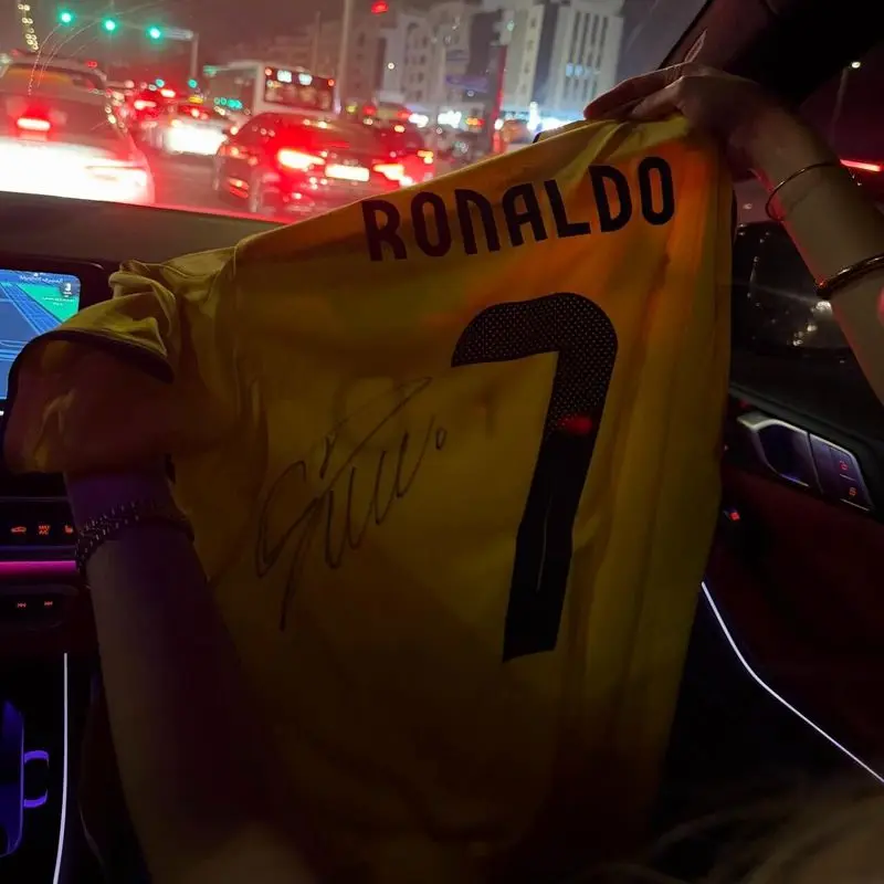 تصاویر; هدیه ویژه کریستیانو رونالدو به شیدا مقصودلو 6 شیدا