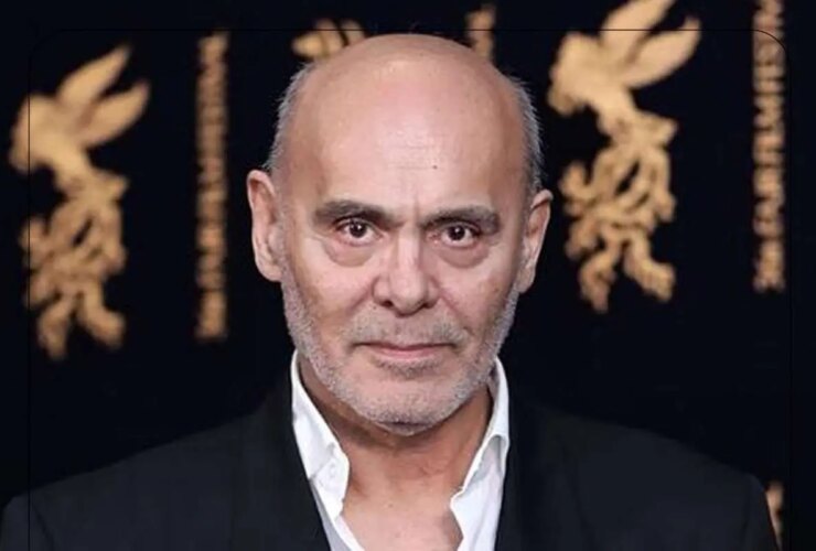 جمشید هاشم پور در 24 سالگی در اولین فیلم سینمایی خود حضور دارد. دهه 40