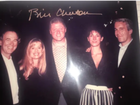 عکس های جدیدی از رابطه ترامپ با قاچاقچیان جنسی منتشر شده است 9 31