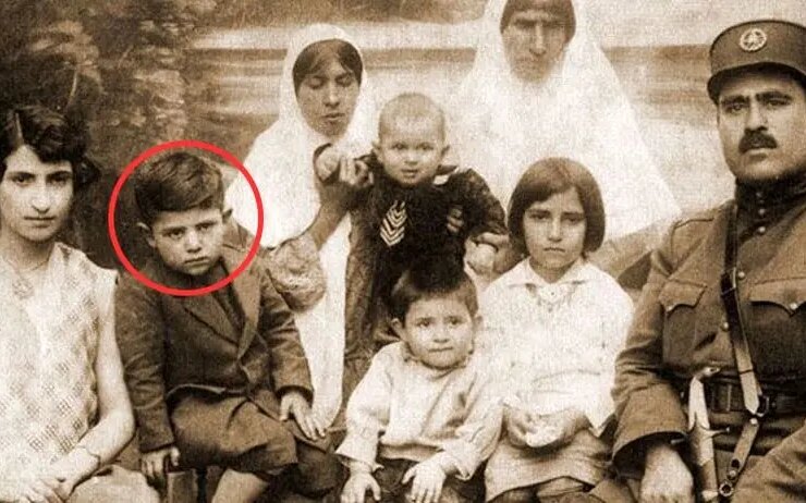 احمد شاملو; نابغه ای که شعر ناب می آفریند 6 شاملو احمد