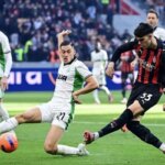 میلان مقابل ساسولو به تساوی 2-2 رسید. جلوی گربه سیاه بایستید