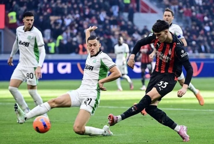 میلان مقابل ساسولو به تساوی 2-2 رسید. جلوی گربه سیاه بایستید 7 میلان مقابل ساسولو به تساوی 2-2 رسید. جلوی گربه سیاه بایستید