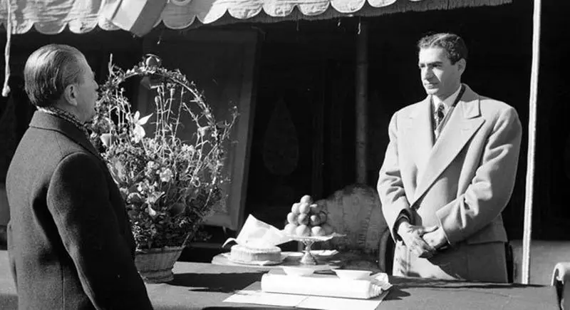 حسین علا; از مخالفت با رضاشاه تا همکاری با او و پسرش 6 محمدرضا پهلوی و حسین علا