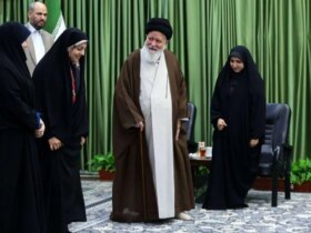 عکس؛ علم الهادی در حلقه خبرنگاران زن