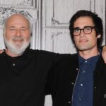 یک کارگردان و بازیگر سرشناس هالیوود و همسر/پسر زوجش مظنون به قتل در خانه خود هستند.