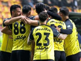 جدول لیگ برتر پس از برد سپاهان و تساوی استقلال / هفته چهاردهم