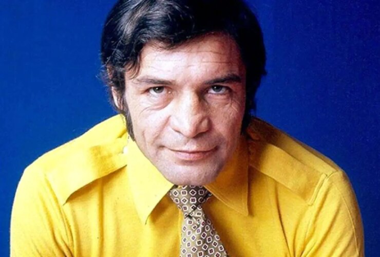 (عکس) تمرین بیک ایمانوردی با دمبل در خانه، دهه 40 6 (عکس) تمرین بیک ایمانوردی با دمبل در خانه، دهه 40