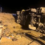 (عکس) واژگونی اتوبوس اصفهان - تهران، 13 نفر جان باختند