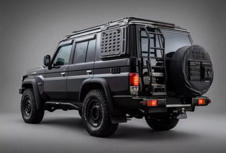 وقتی لندکروز آفرود لباس های لوکس می پوشد 27 آفرود لندکروز