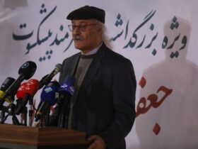 چهره متواضع و با اخلاق: تجلیل از هنرمندی با بیش از چهل سال فعالیت سینمایی