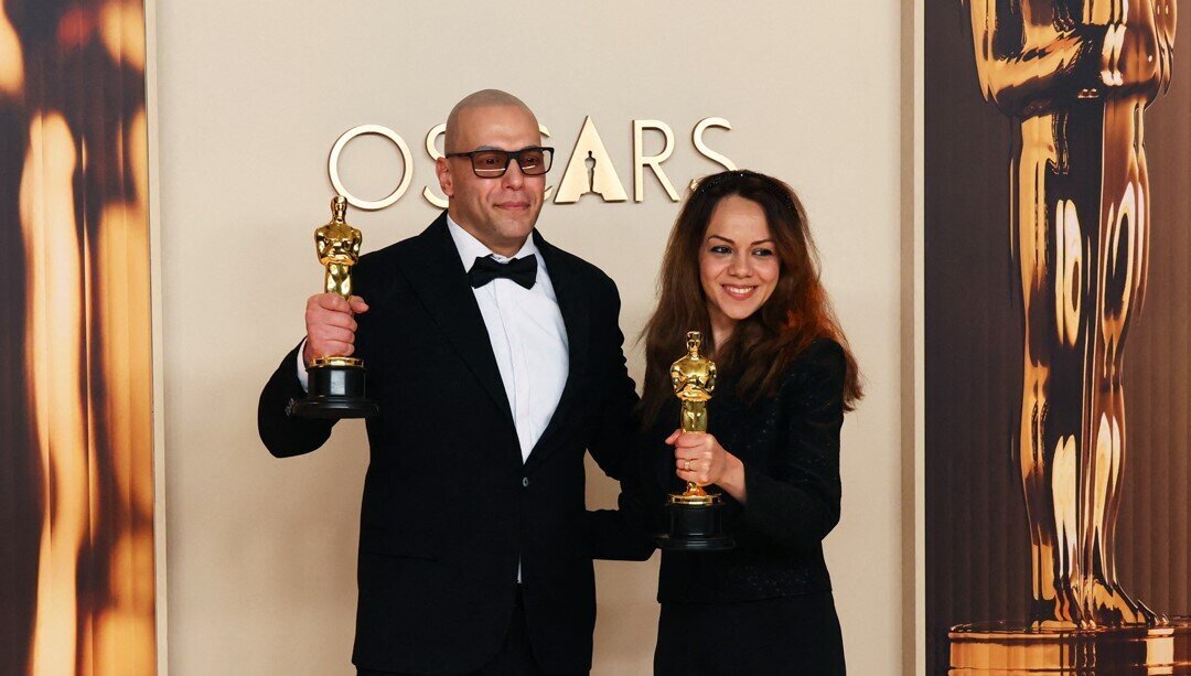 شکایت از شیرین و حسین جایزه ای به برندگان بهترین انیمیشن کوتاه اسکار داده نشد/سازندگان In the Shadow of the Cedar 60 درصد از سهم مرکز را در اختیار خواهند گرفت.