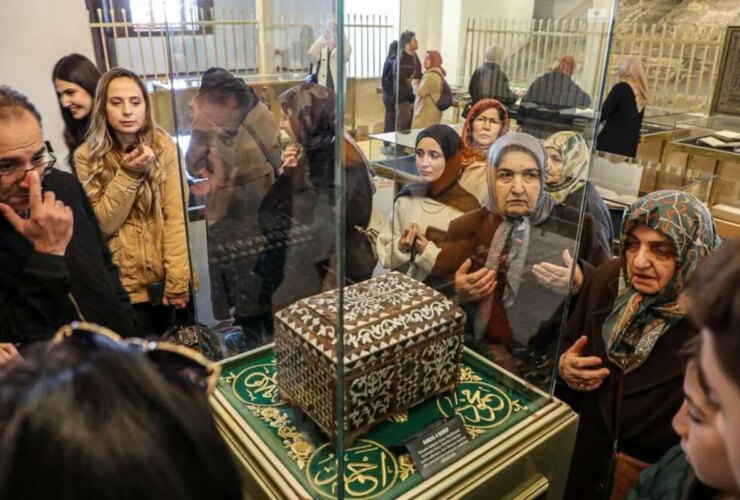 تصاویر; حال و هوای شهر قونیه در شب عروس مولانا 6 تصاویر; حال و هوای شهر قونیه در شب عروس مولانا