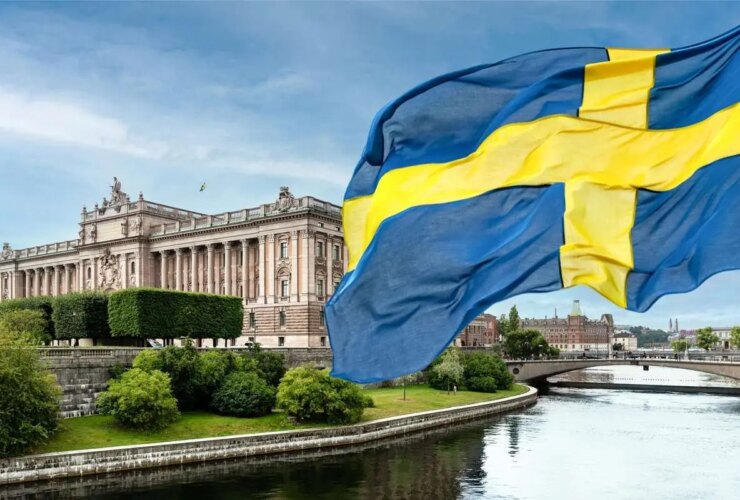 سوئد سفیر ایران را احضار کرد