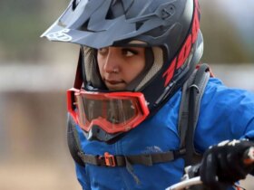 تصاویر; مسابقات موتور سیکلت اندرو سخت زنانه