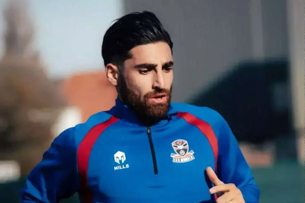 اصلاح جهانبخش مقابل یاران دنیس اکرت