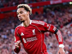 تاتنهام 1-2 مقابل لیورپول شکست خورد. پیروزی سخت مقابل یک تیم 9 نفره! 9 تاتنهام 1-2 مقابل لیورپول شکست خورد. پیروزی سخت مقابل یک تیم 9 نفره!