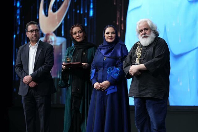 بهترین بازیگر زن پریناز ایزدیار و غزل شاکری/بهترین فیلم سال پیرپسر شد.