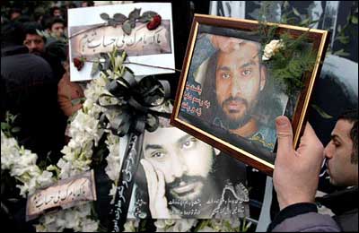 20 سال بعد؛ اما آقای ناصریا ما همچنان در ترس مرگ شما هستیم 5 pictures_1714039188_662a2994bd068