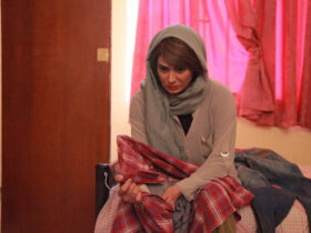 "آن دیگری" روی پرده نابود شد. با اینکه فروش فیلم خوب بود، سالن های سینما کم شد!