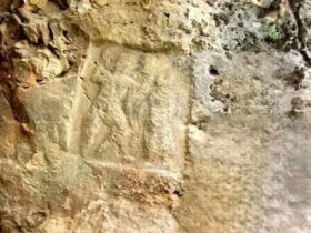 کتیبه نبرد پهلوان و مار