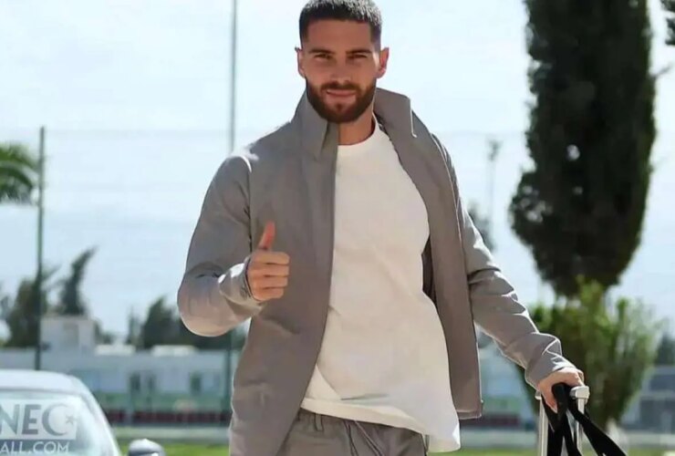 به همین دلیل پسر زیدان راهی الجزایر شد