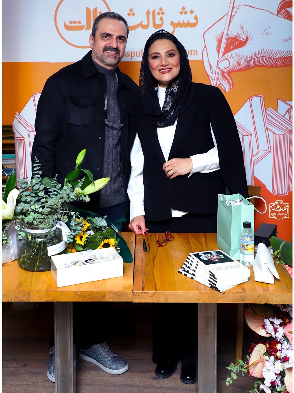 استایل خاص شبنم مقدمی + عکس در کنار همسرش در مراسم رونمایی از کتاب