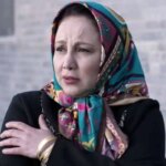 بهنوش بختیاری در کنار خانواده جمشید هاشم پور