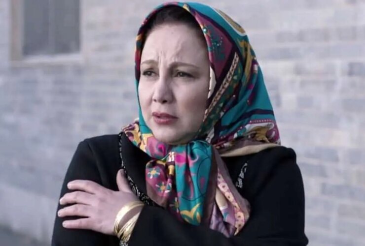 بهنوش بختیاری در کنار خانواده جمشید هاشم پور