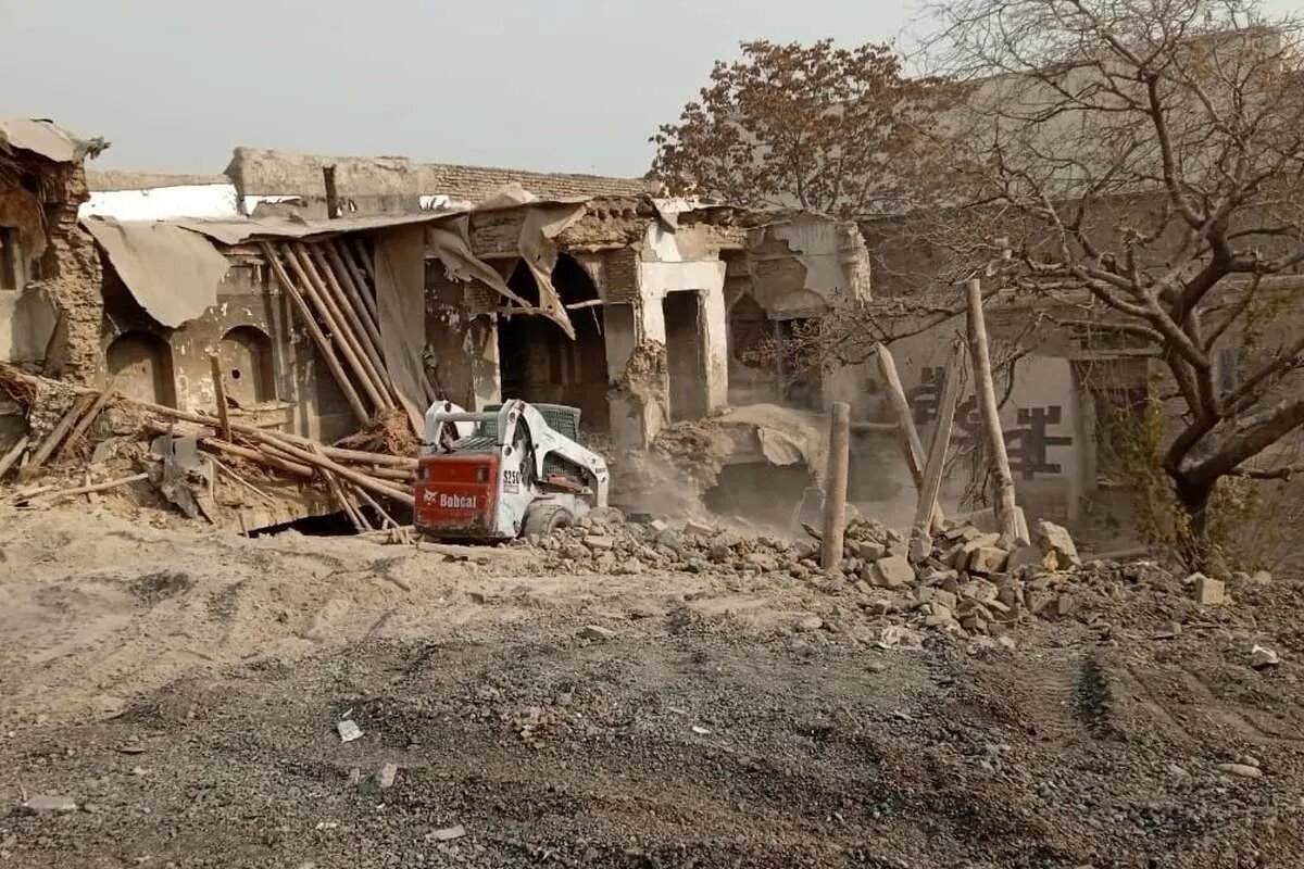 گزارش از دست رفتن خانه تاریخی/ شهرداری تهران خانه امین لشگر را بدون مرمت گرفت