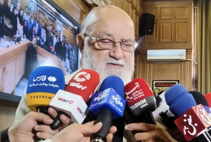 واکنش چمران به کشف تونل 5 هزار متری در زیر بازار تهران نه تونل که قنات بود. 35 واکنش چمران به کشف تونل 5 هزار متری در زیر بازار تهران نه تونل که قنات بود.