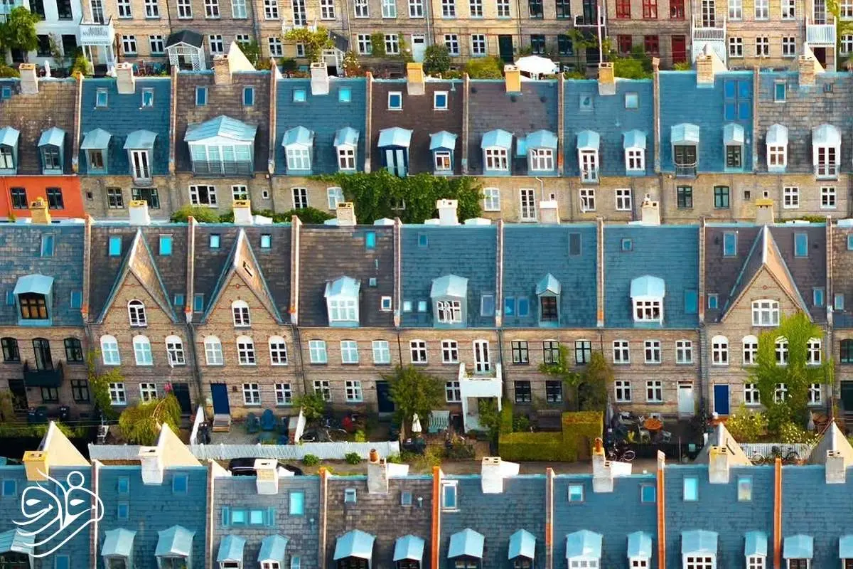 نمای هوایی از منطقه سیب زمینی در کپنهاگ. ترکیبی از تاریخ و هندسه 1 نمای هوایی از منطقه سیب زمینی در کپنهاگ. ترکیبی از تاریخ و هندسه