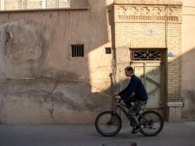 تصاویر; خطر بلعیدن اصفهان