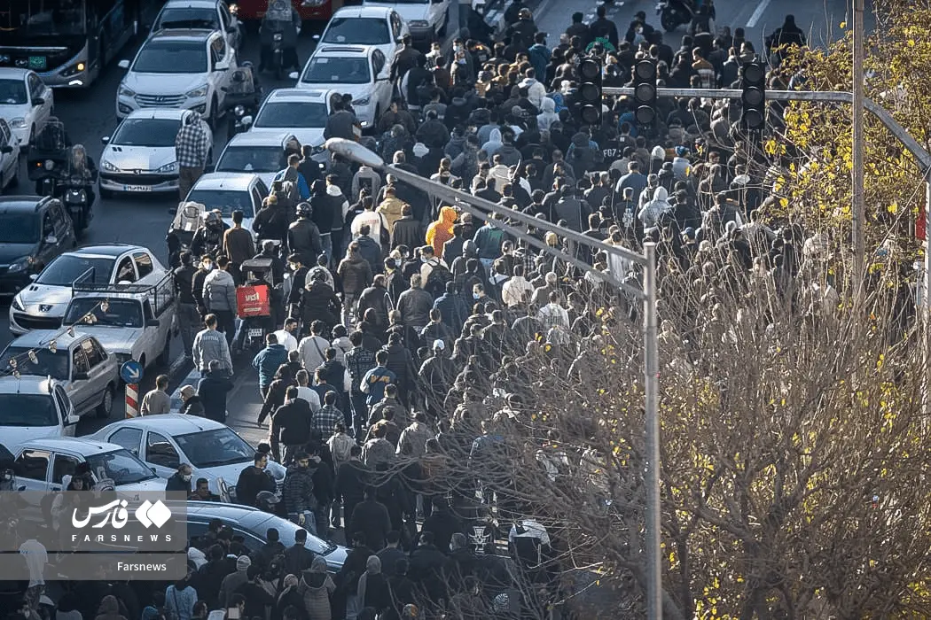 گزارش تصویری از تجمع امروز در خیابان لاله زار و مرکز تهران 7 4