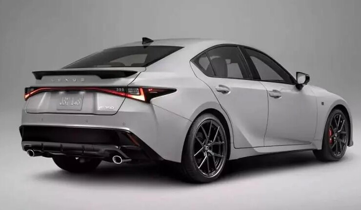 لکسوس IS 2026 با قلب V6 و چهره تهاجمی بازمی گردد 3 لکسوس IS 2026